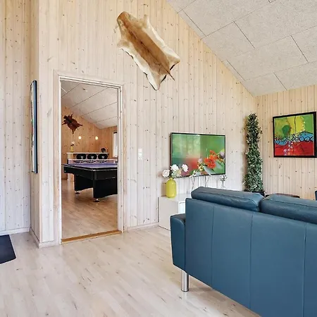 Holiday Ostkrogen Xi Tatil Evi *